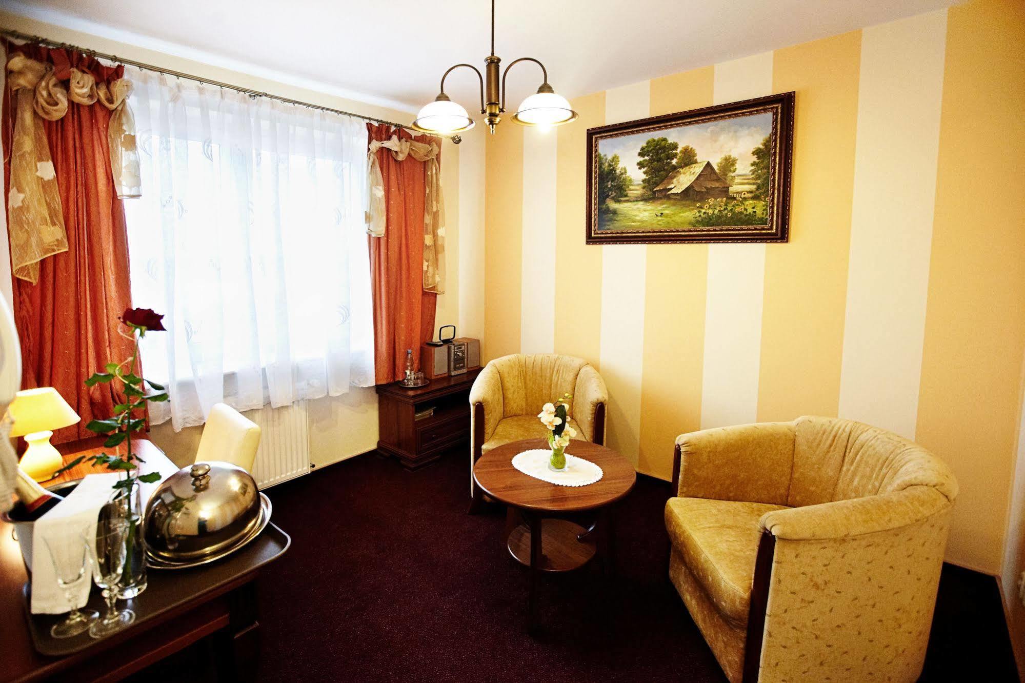 ביאלה פולדאסקה Hotel Dukat מראה חיצוני תמונה